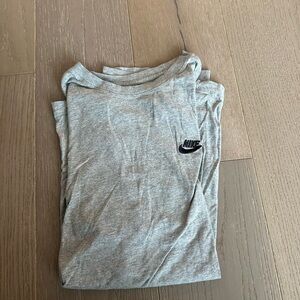 Nike Men's Heather Gray Short Sleeve Tee